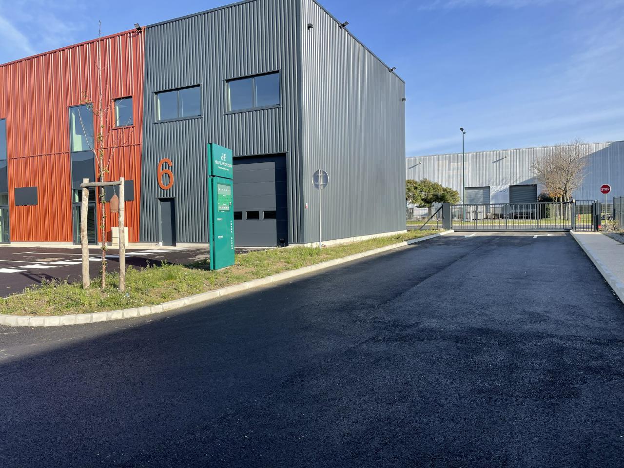 Local d'activité Saint-Ouen-l'Aumône 1807m² Location local d'activité Saint-Ouen-l'Aumône Val-d'Oise OLACT2202533 2